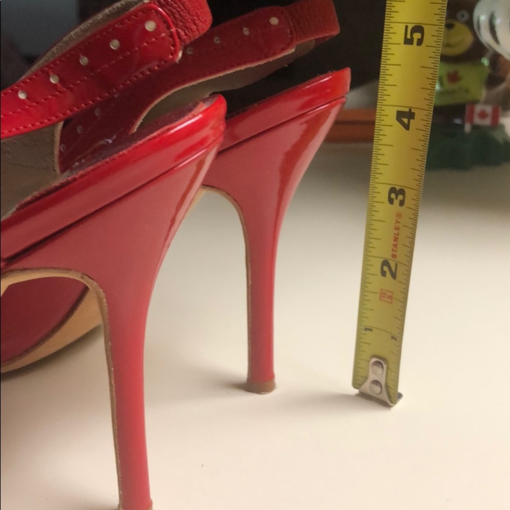 Manolo Blahnik - Picture 3 of 6